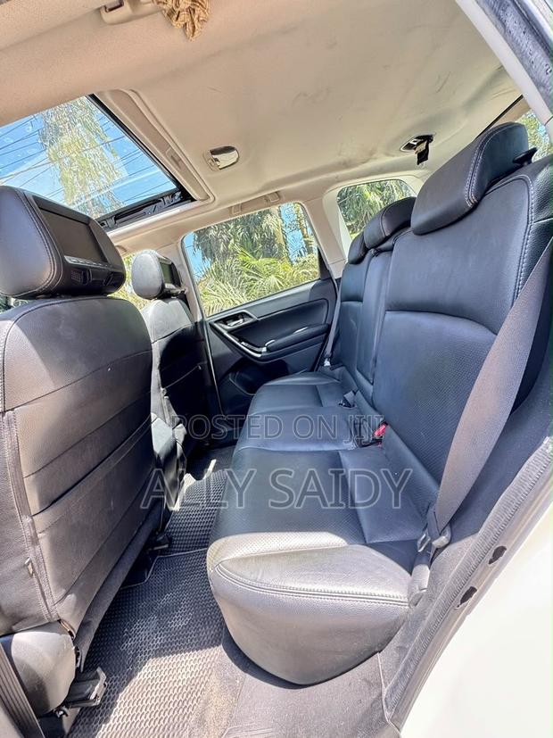 Subaru Forester 2.0XT Premium AWD 2016 White