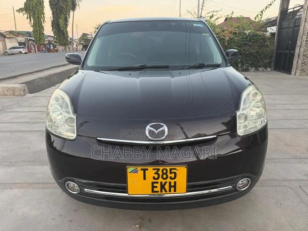 Mazda Verisa 2010 Maroon