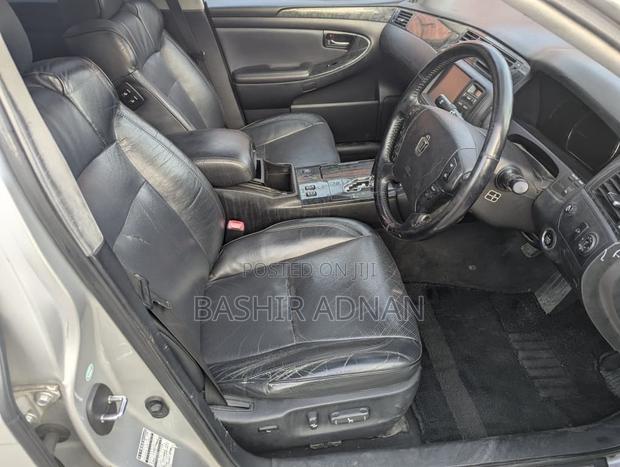 Toyota Crown 2007 Silver