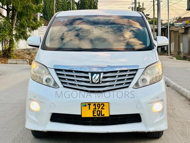 Toyota Alphard 2009 White