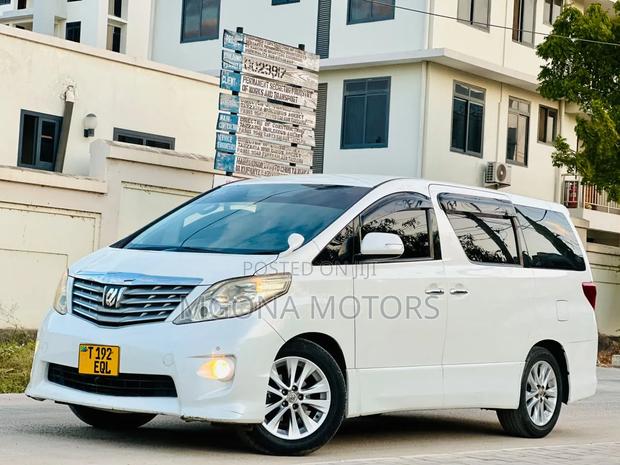 Toyota Alphard 2009 White