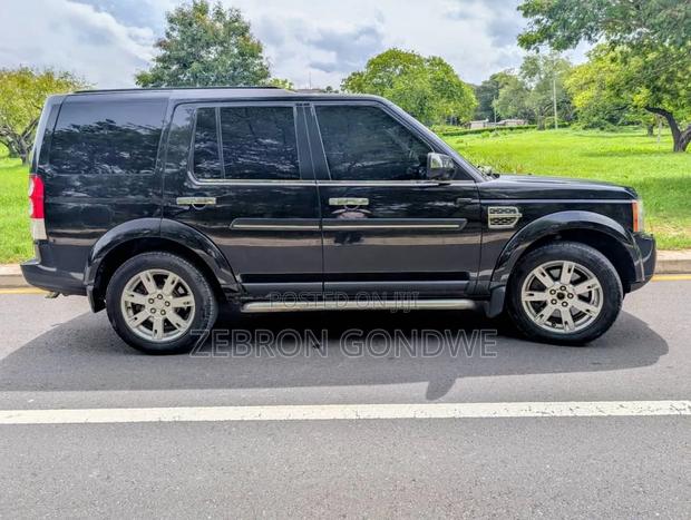 Land Rover Discovery 2010 Black