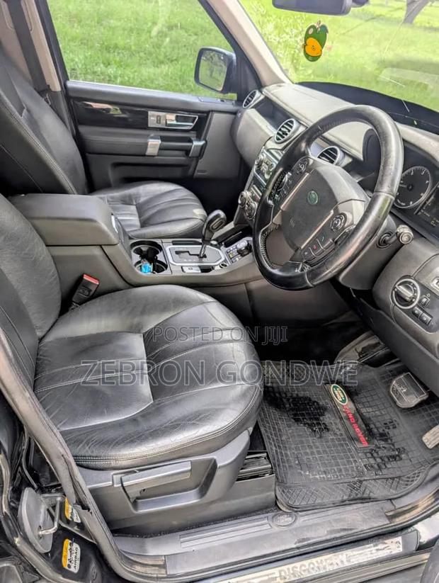 Land Rover Discovery 2010 Black