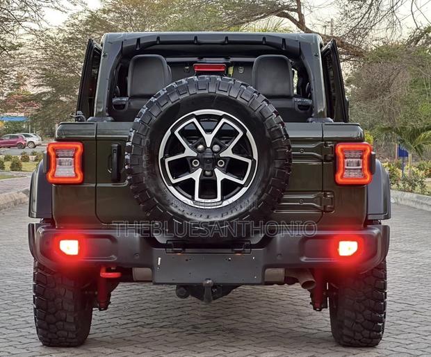 Jeep Wrangler 2024 Green