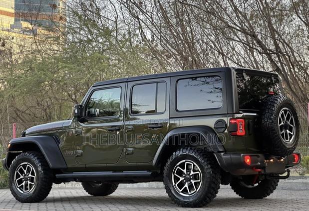 Jeep Wrangler 2024 Green
