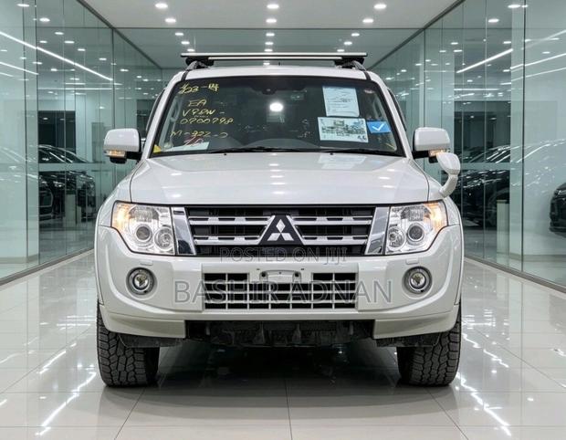 Mitsubishi Pajero 2013 White
