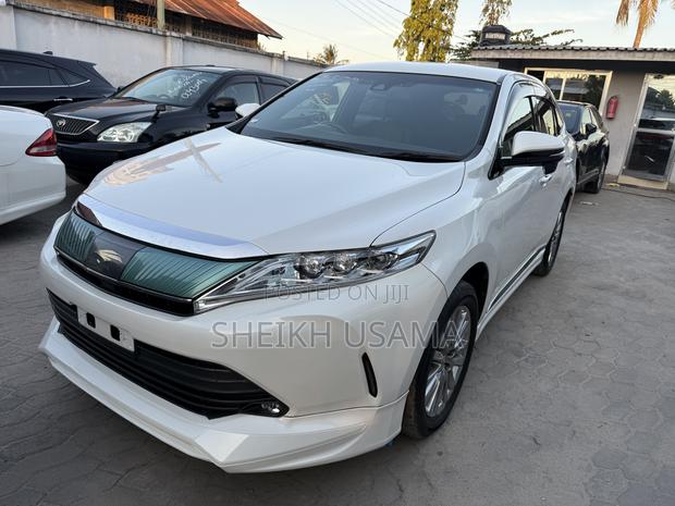 Toyota Harrier 2017 White