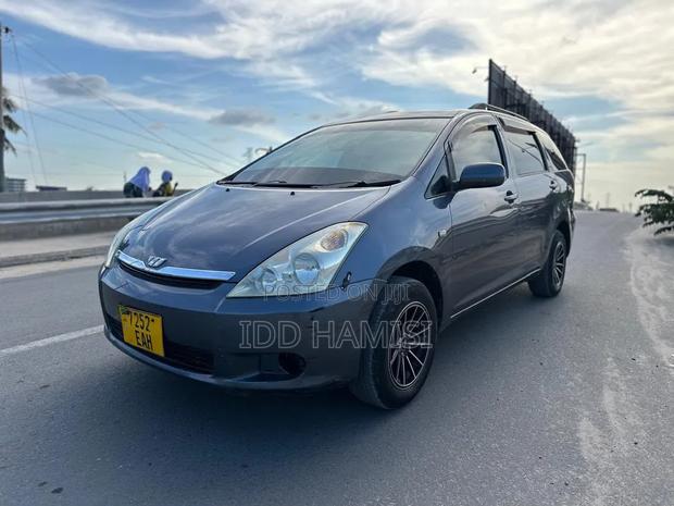 Toyota Wish 2004 Gray