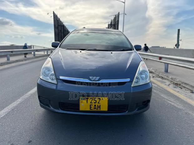 Toyota Wish 2004 Gray