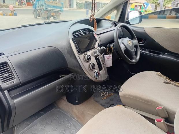 Toyota Ractis 1.3 FWD 2007 Black