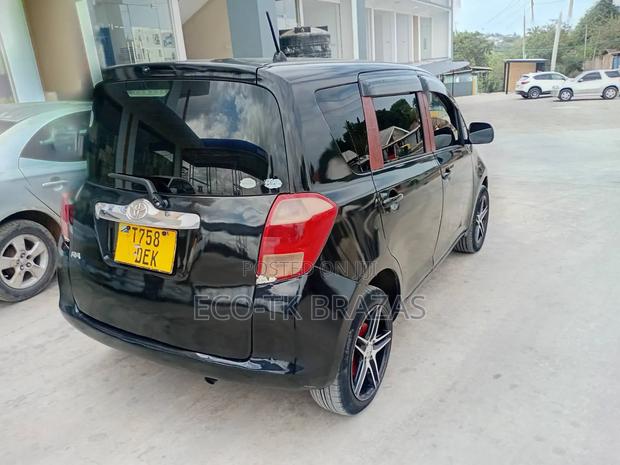 Toyota Ractis 1.3 FWD 2007 Black