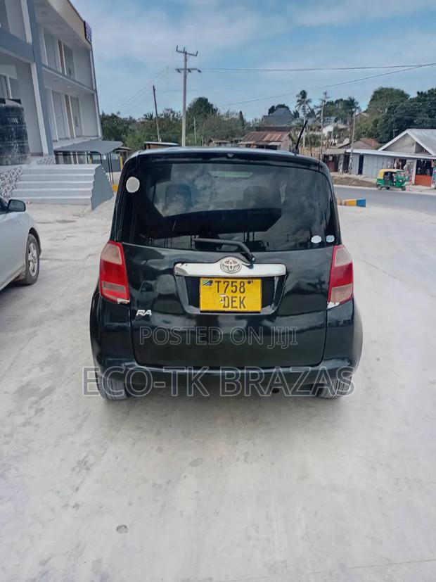 Toyota Ractis 1.3 FWD 2007 Black