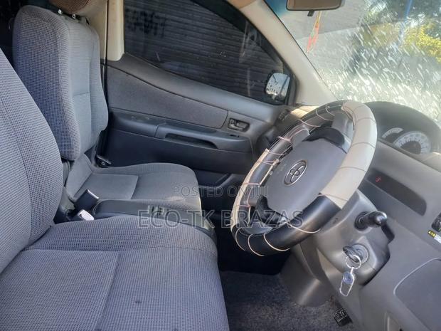 Toyota Raum 1.5 FWD 2006 Silver