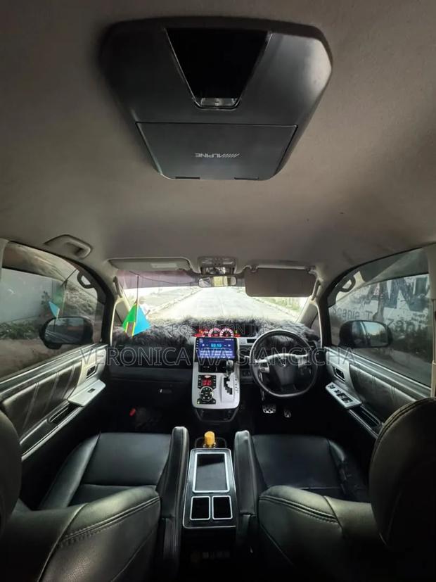 Toyota Voxy 2011 Black