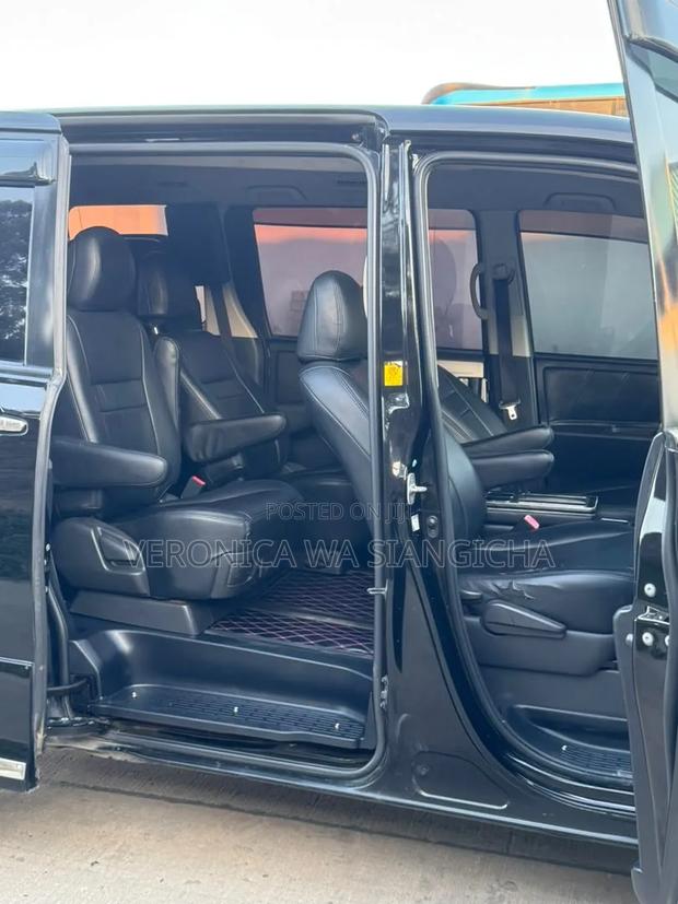 Toyota Voxy 2011 Black