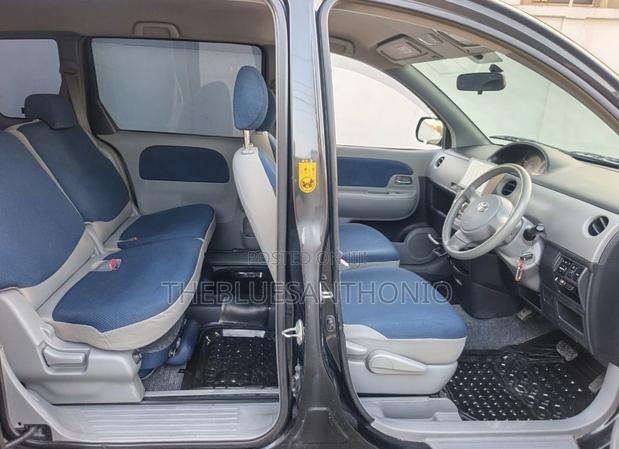 Toyota Sienta 2007 Black