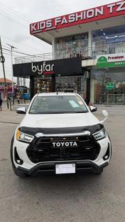 Toyota Hilux 2023 White for sale