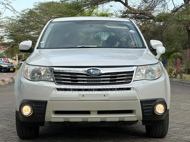Subaru Forester 2009 White