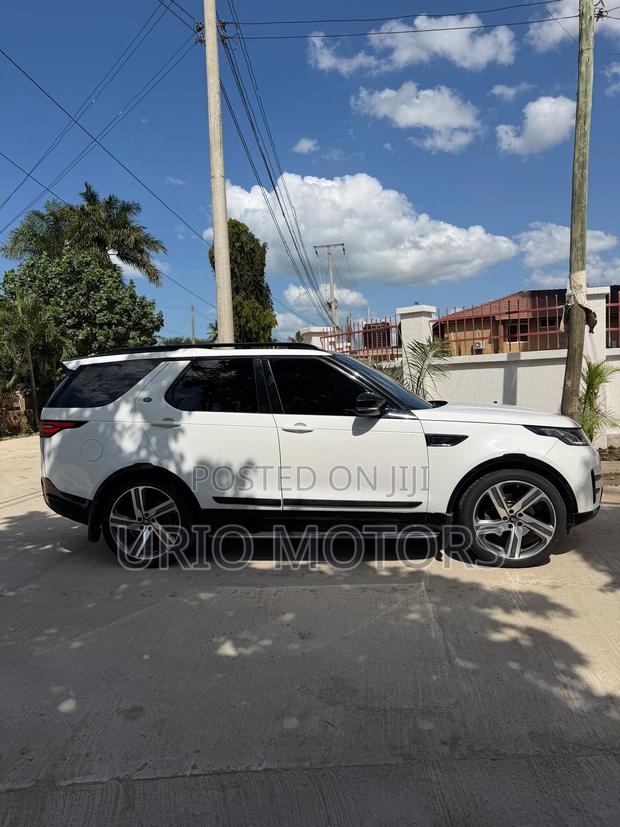 Land Rover Discovery HSE LUXURY 4x4 2018 White