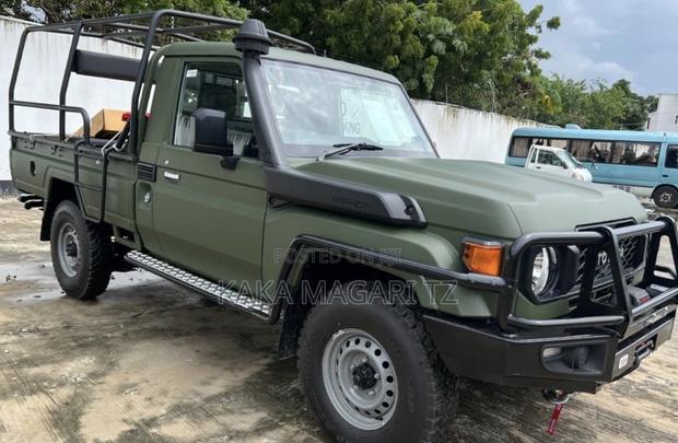 Toyota Land Cruiser 2025 Green