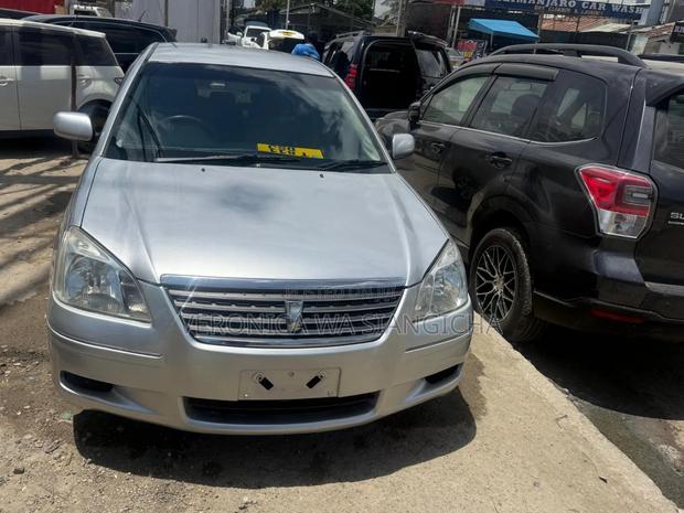 Toyota Premio 2005 Silver