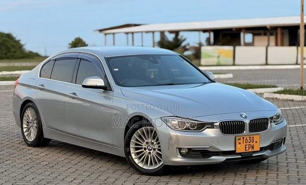 BMW 3 Series 320i RWD 2014 Silver