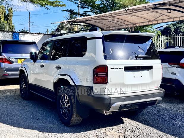Toyota Land Cruiser Prado 2.7 2025 White