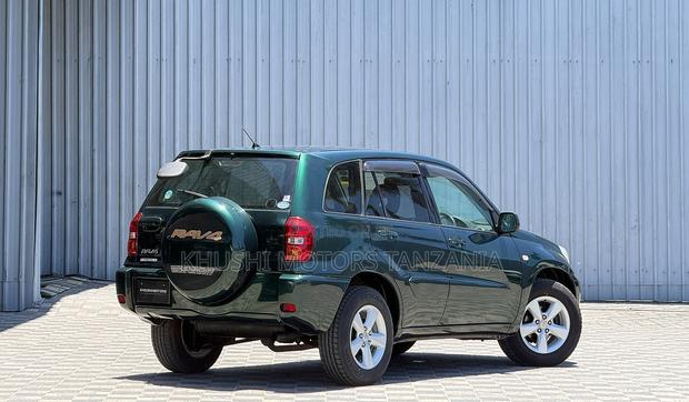 Toyota RAV4 2005 Green