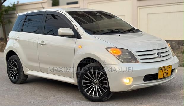 Toyota IST 2005 White