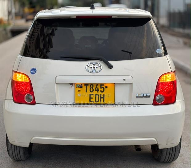 Toyota IST 2005 White
