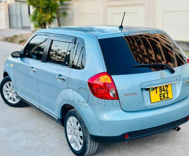 Mazda Verisa 2008 Blue