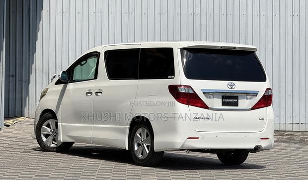 Toyota Alphard 2009