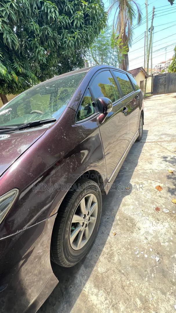 Toyota Wish 2014