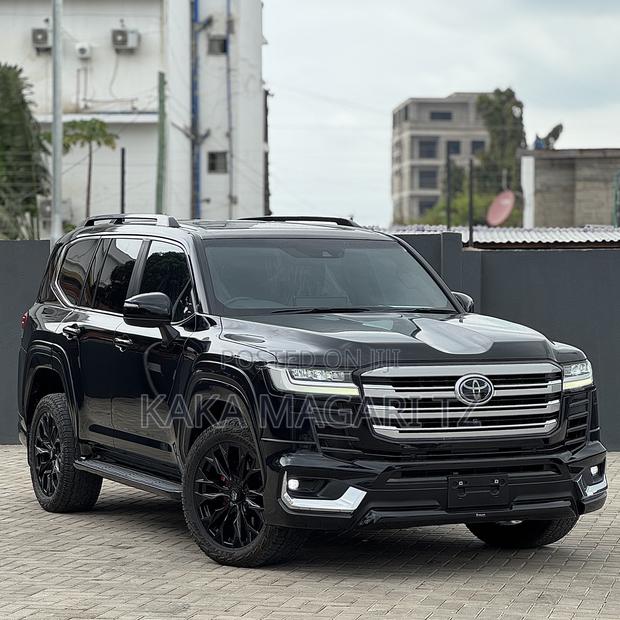 Toyota Land Cruiser 2024 Black
