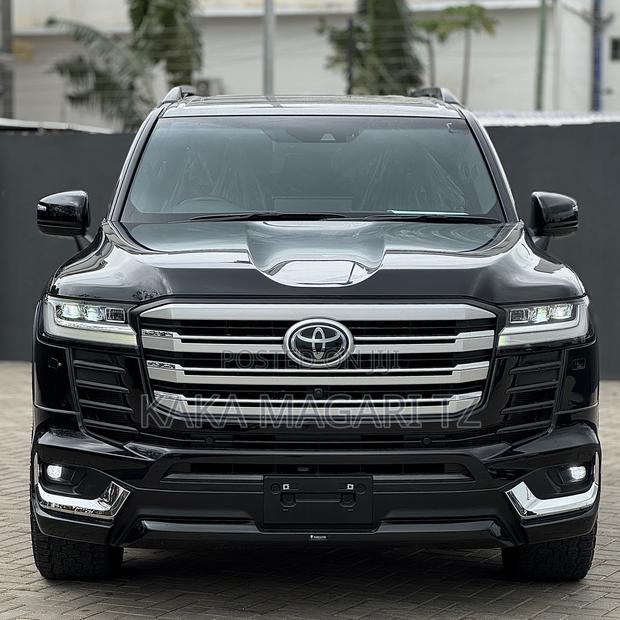 Toyota Land Cruiser 2024 Black