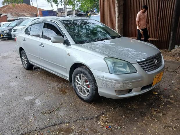 Toyota Premio 2004
