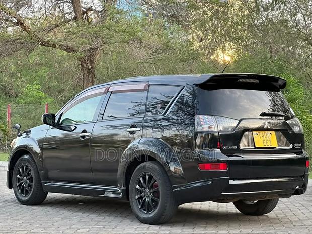 Mitsubishi Outlander 2013 Black