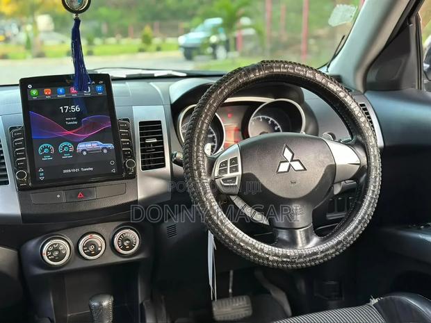 Mitsubishi Outlander 2013 Black