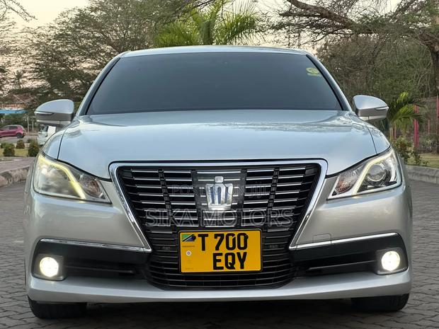 Toyota Crown 2013 Silver