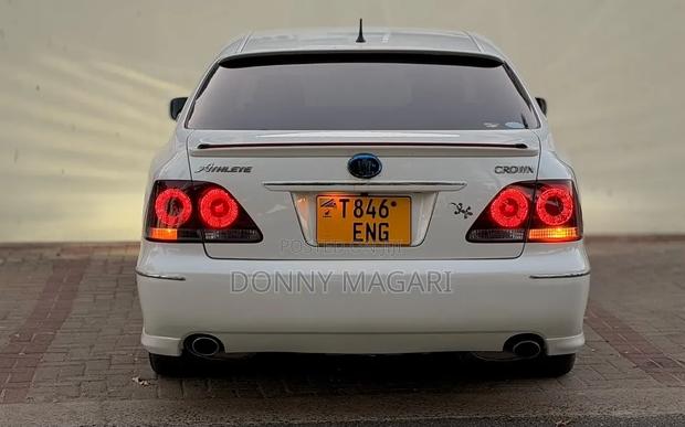 Toyota Crown 2007 White