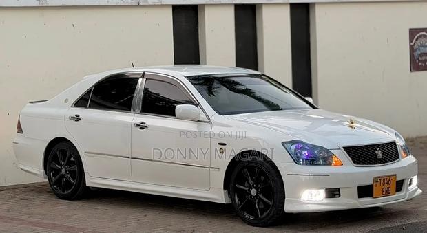 Toyota Crown 2007 White
