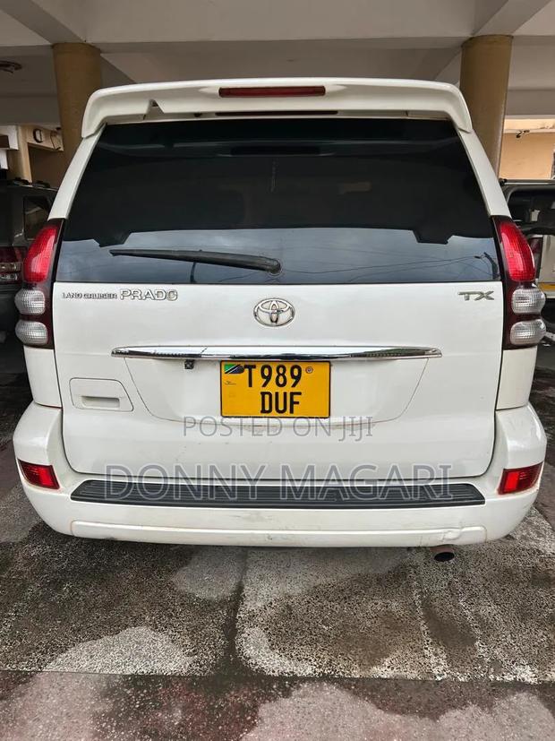 Toyota Land Cruiser Prado 2006 White