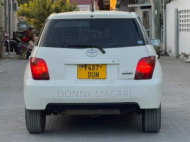 Toyota IST 2004 White