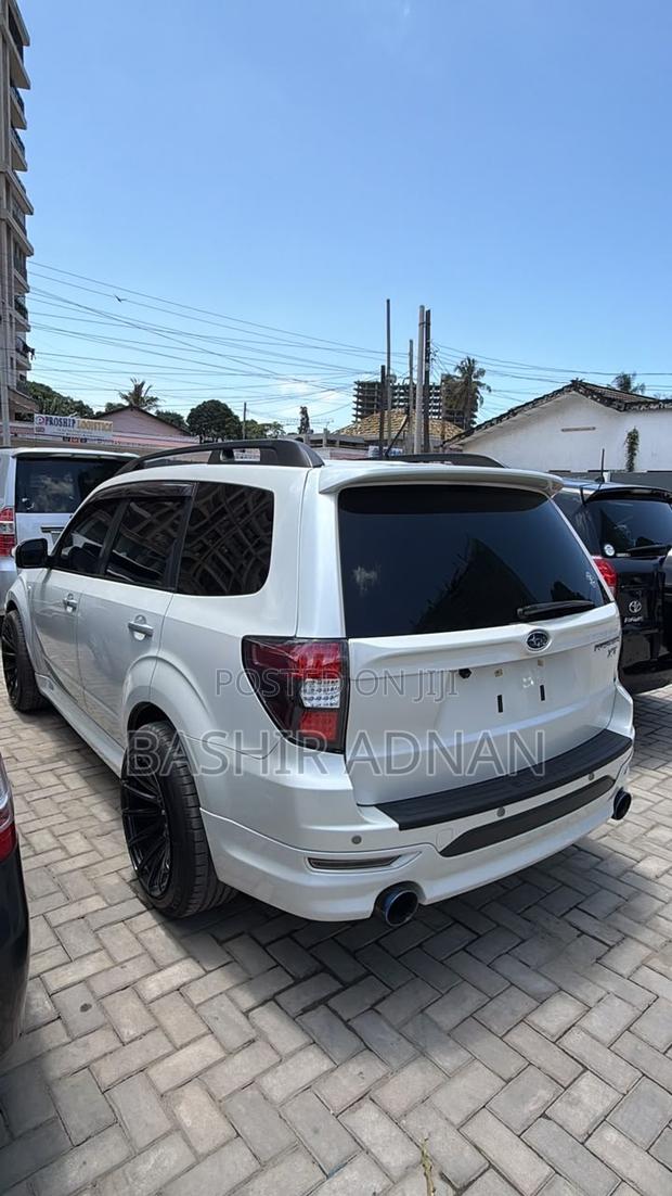 Subaru Forester 2009 White