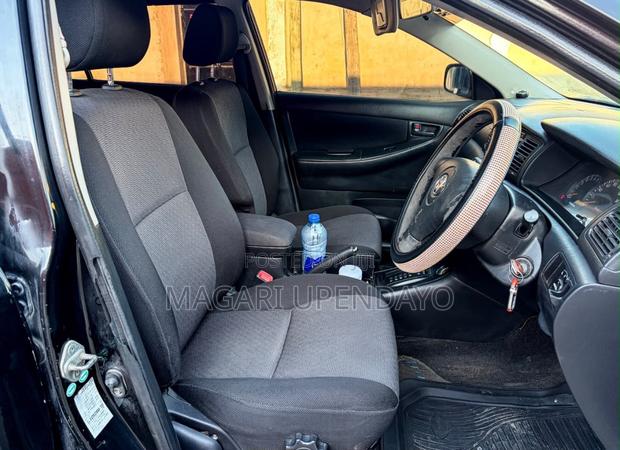 Toyota Corolla RunX 2002 Black