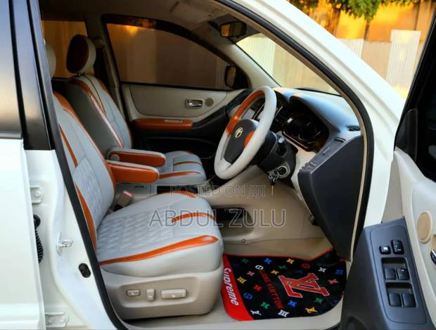 Toyota Kluger 2006 White