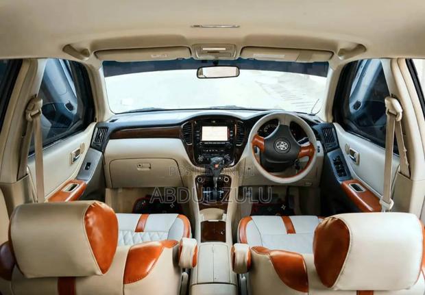 Toyota Kluger 2006 White