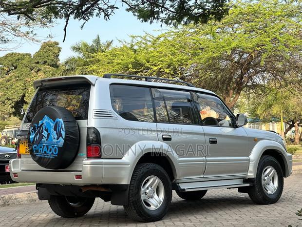Toyota Land Cruiser Prado 2002 Silver