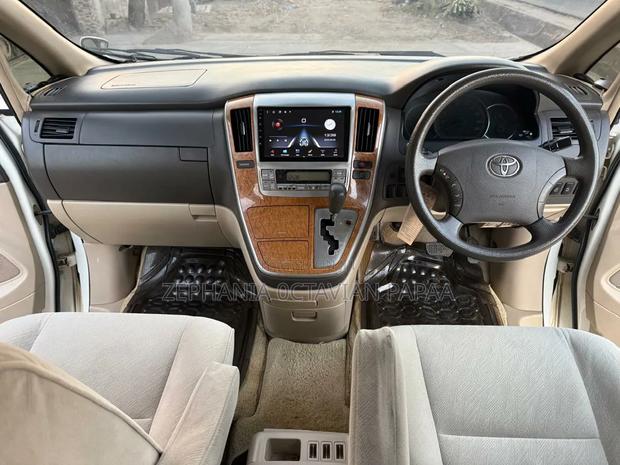 Toyota Alphard 2005 White