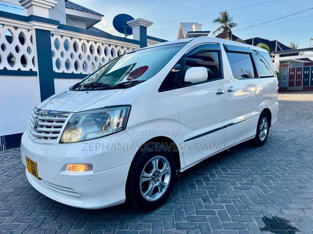 Toyota Alphard 2004 White